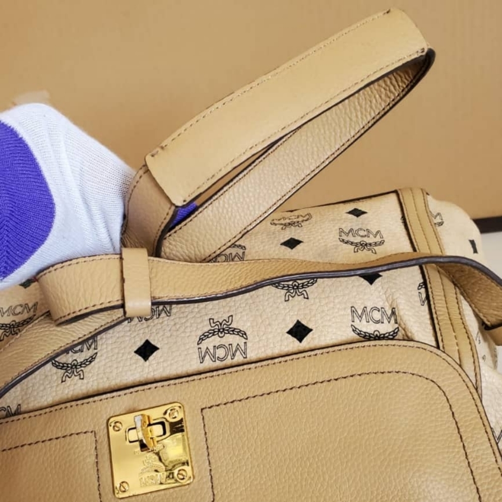MCM VISETOS Cream 2way Shoulder Bag - Picture 10 of 13